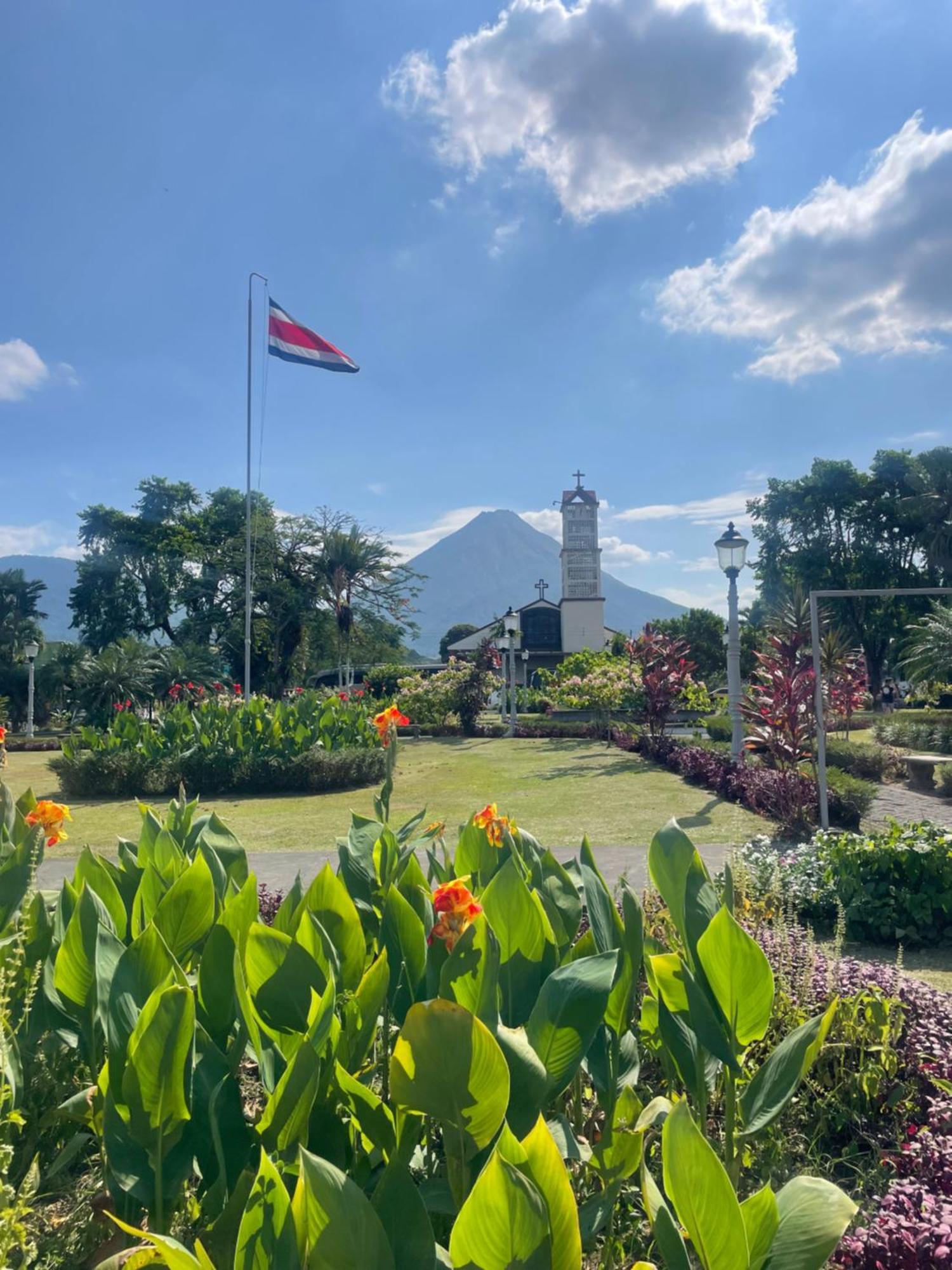 Hotel Tierra De Volcanes La Fortuna Exteriér fotografie