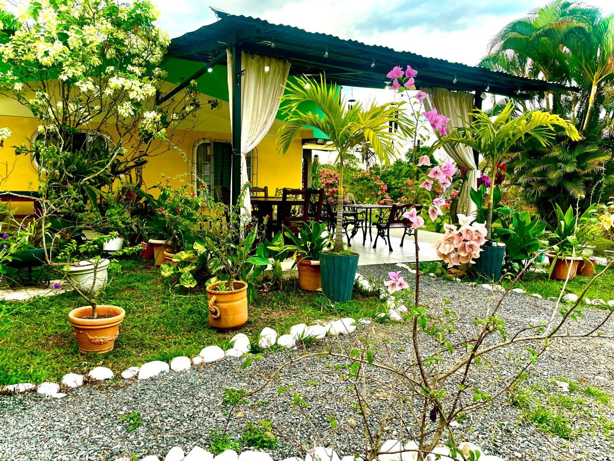 Hotel Tierra De Volcanes La Fortuna Exteriér fotografie